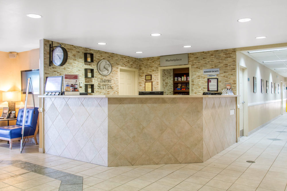 Hampton By Hilton Grand Cayman Seven Mile Beach George Town Exterior foto
