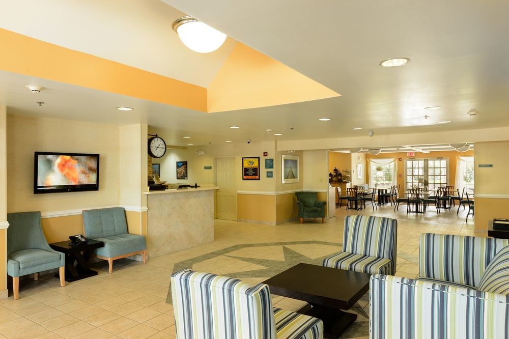 Hampton By Hilton Grand Cayman Seven Mile Beach George Town Exterior foto